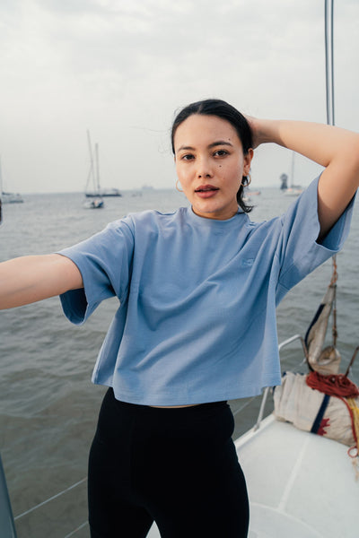 ORGANIC COTTON CROP TOP WITH SKY BLUE